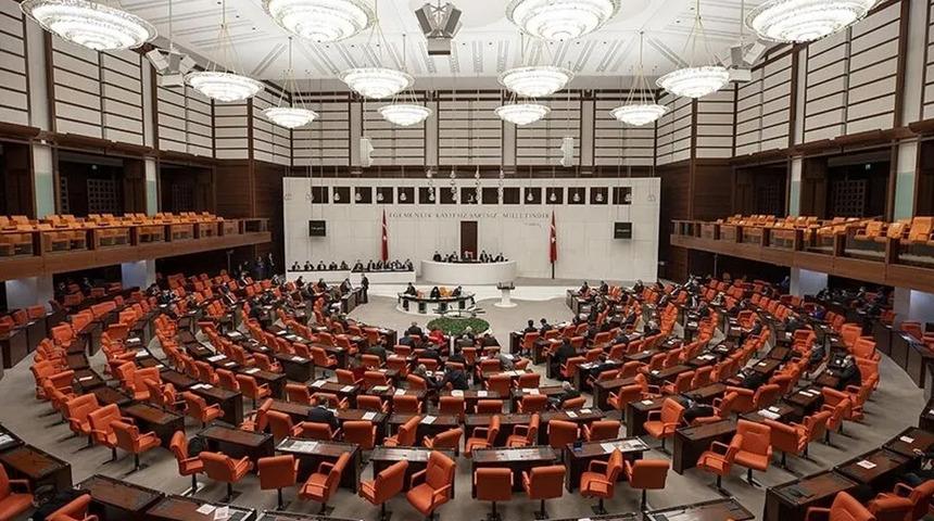 İki yeni ittifak mı geliyor? 3 parti anlaştı, 3 parti masada