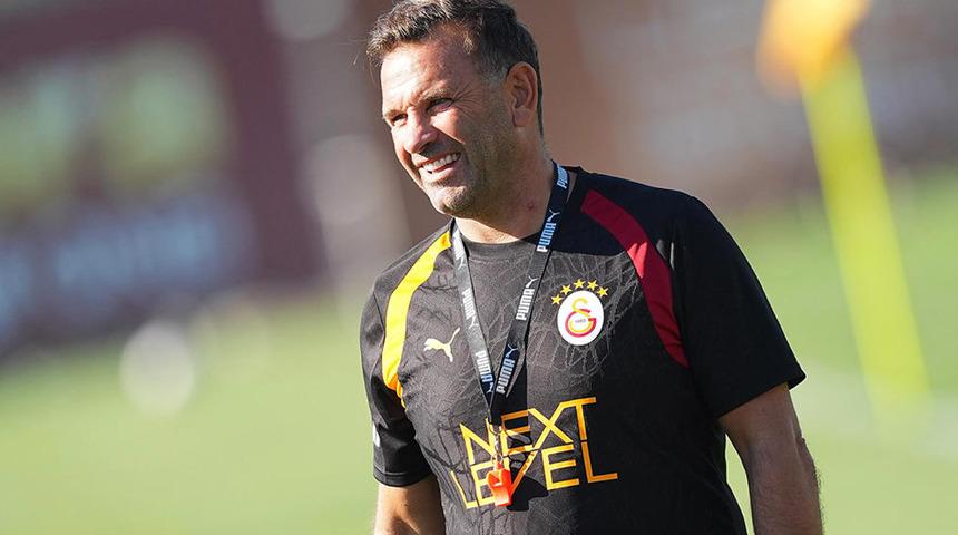 Okan Buruk g&ouml;zlerinin yaşına bakmadı! İki oyuncu Galatasaray'dan yolcu