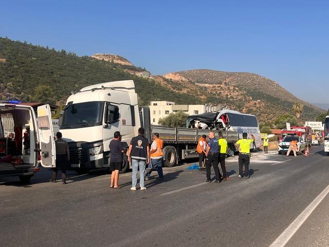 Muğla daki trafik kazasında hayatını kaybeden polis memuru Siverek te toprağa verildi 2