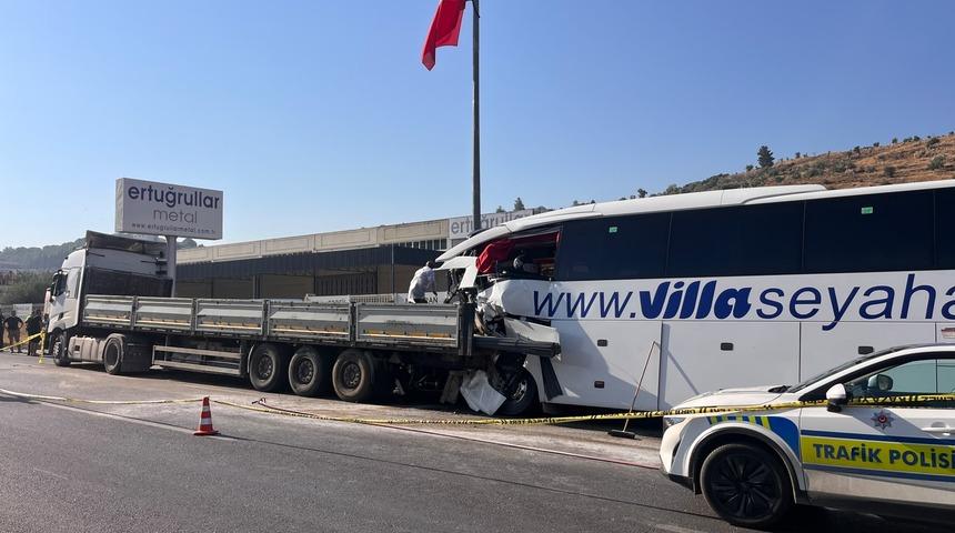 Muğla'daki trafik kazasında hayatını kaybeden polis memuru Siverek'te toprağa verildi