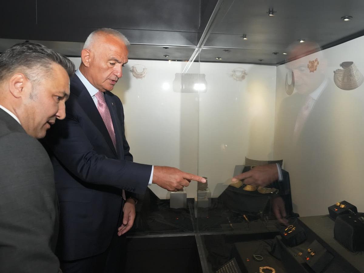 12 bin yıllık tarih 550 takıda buluştu: Takı tarihî Ankara da sergileniyor 1