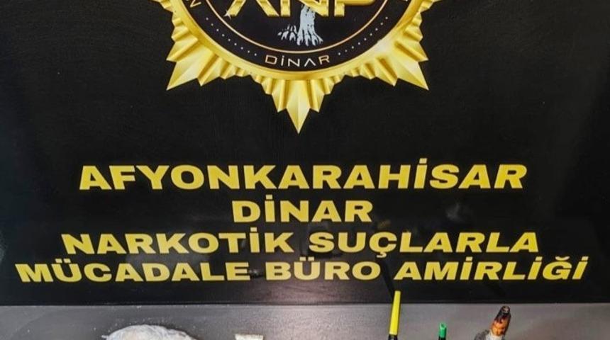 Otomobilde uyuşturucu ile yakalanan bir kişi tutuklandı
