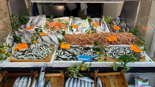 Tezgahlar doldu taştı: Tanesi 80 TL