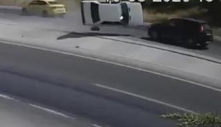 Kopan par&ccedil;a felakete sebep oldu! U&ccedil;arak karşı şeride ge&ccedil;ti