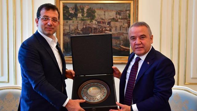 Muhittin Böcek ek ifade verdi! İmamoğlu'na 5 milyon euroyu nasıl gönderdiğini anlattı! Taç döviz detayı dikkat çekti