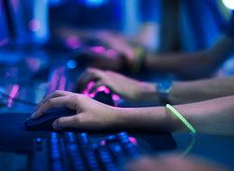 Oyun oynayarak binlerce lira kazanıyorlar