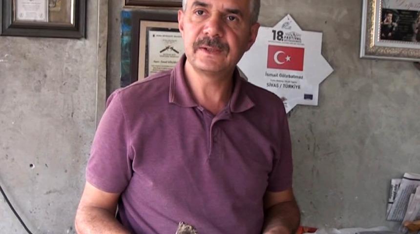 Geyik ve karaca boynuzunu bı&ccedil;ak sapına d&ouml;n&uuml;şt&uuml;r&uuml;yor