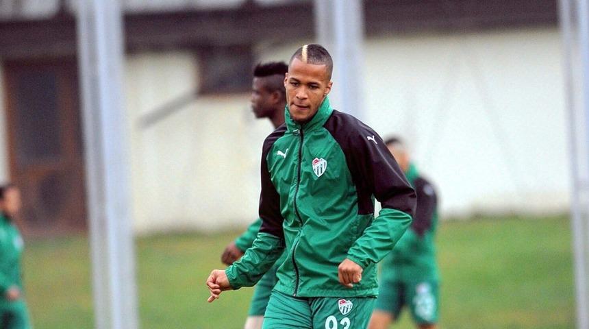 William Troost-Ekong'a Lille talip