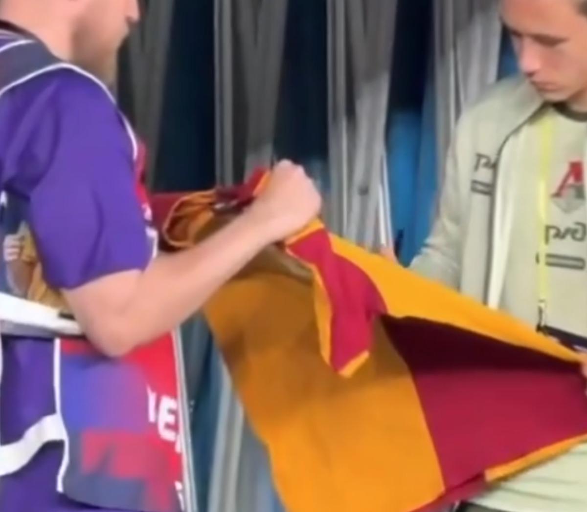 Ve Galatasaray ın yeni 10 numarası geliyor! Transferini kendisi a&ccedil;ıkladı, ilk imzasını attı 2
