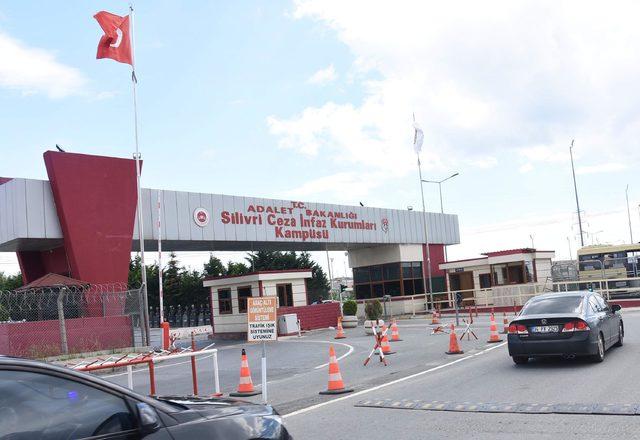 Tutuklanan Eren Erdem, Silivri Cezaevi'nde