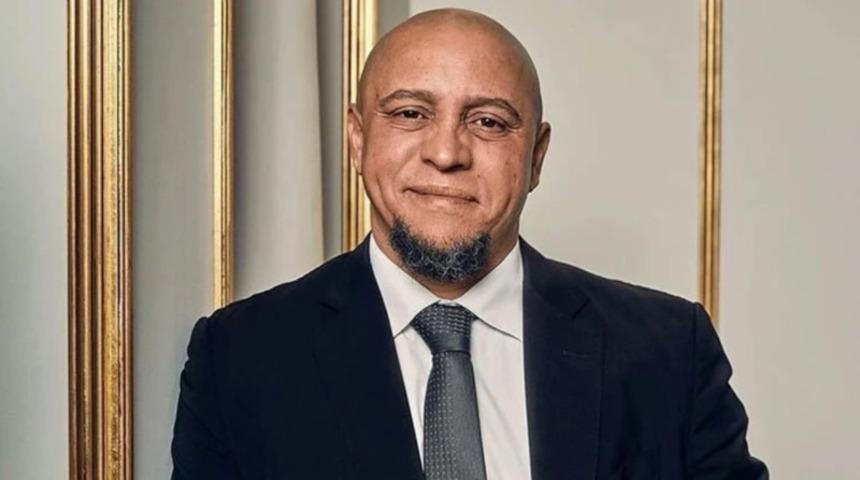 Fenerbah&ccedil;e'nin eski yıldızı Roberto Carlos M&uuml;sl&uuml;man oldu! 