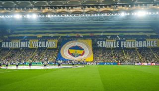 Fenerbah&ccedil;eli taraftarlardan Lyon ma&ccedil;ına &ouml;zel koreografi