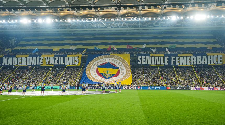 Fenerbah&ccedil;eli taraftarlardan Lyon ma&ccedil;ına &ouml;zel koreografi
