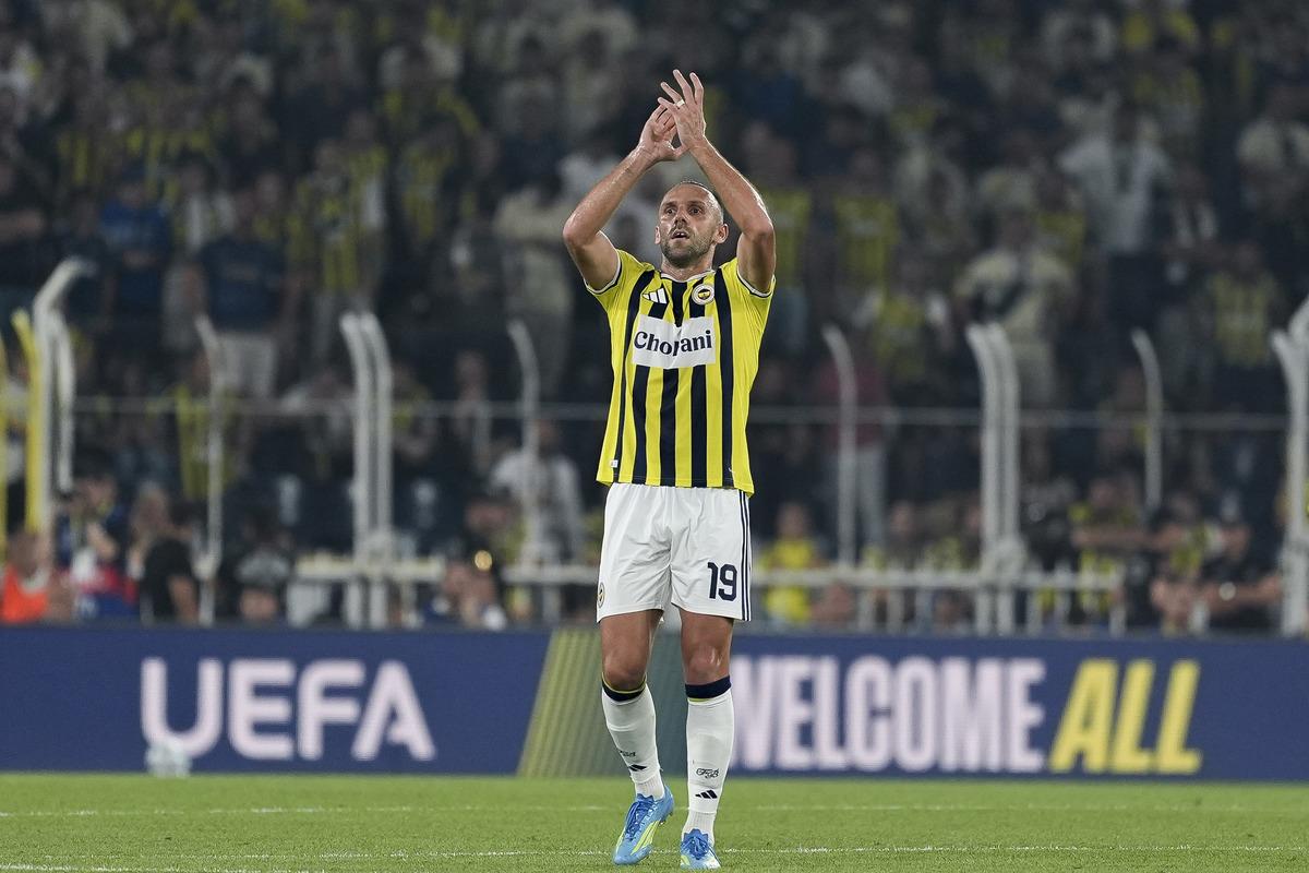 Fenerbah&ccedil;e turu Fransa ya bıraktı! Temsilcimiz Lyon ile berabere kaldı 3