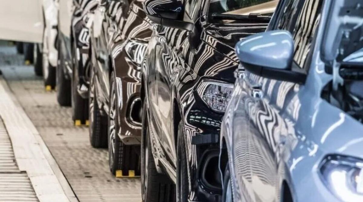 Otomobilde d&ouml;n&uuml;ş&uuml;m artıyor: Temmuz karnesinde ortaya &ccedil;ıktı 1