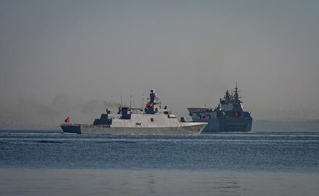 Türk donanmasının seçkin platformları "TEKNOFEST Mavi Vatan" öncesi Yalova da selamlama geçişi yaptı 17