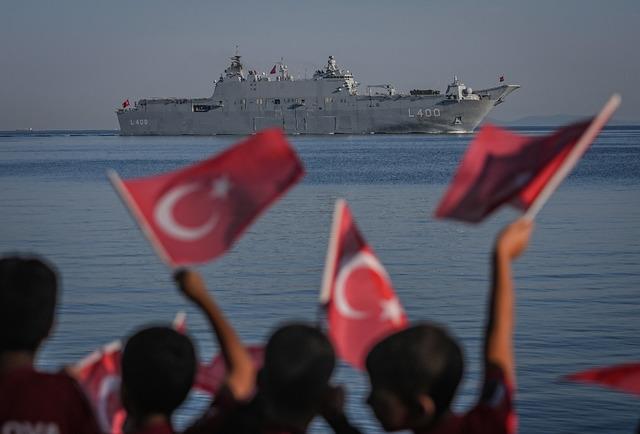 Türk donanmasının seçkin platformları "TEKNOFEST Mavi Vatan" öncesi Yalova da selamlama geçişi yaptı 14