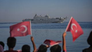 Türk donanmasının seçkin platformları TEKNOFEST Mavi Vatan öncesi Yalova'da selamlama geçişi yaptı