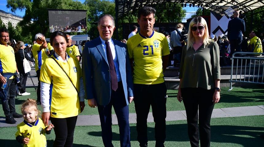 İsveç'te yapılan gösteride Jimmy Durmaz'a destek verildi!