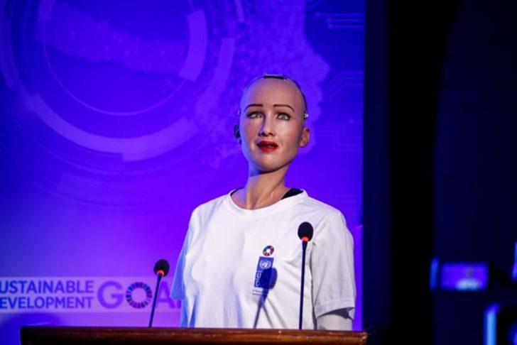 'Sophia' ile ilgili flaş gelişme  G2