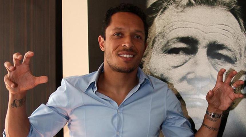 Adriano Flamengo ile görüşüyor iddiası