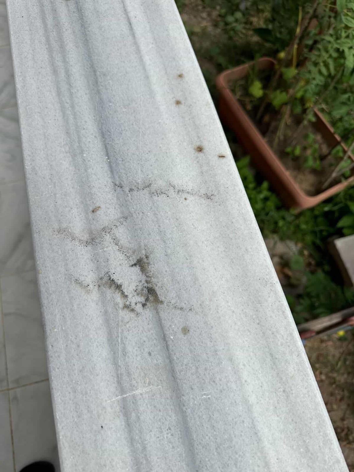 Kocaeli de yağmur yerine demir yağdı! Evleri mıknatısla temizlemeye başladılar 5