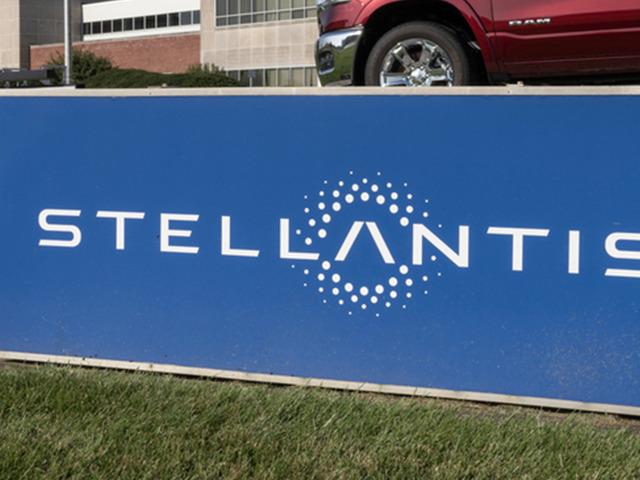 Stellantis&rsquo;ten d&uuml;nya genelinde dev geri &ccedil;ağırma: 1 milyon ara&ccedil; etkileniyor
