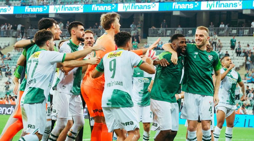 Bursaspor ma&ccedil;ındaki taraftar sayısı, ligdeki 9 ma&ccedil;ın toplamını ge&ccedil;ti