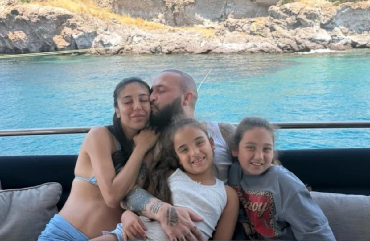 Berkay Şahin &uuml;&ccedil;&uuml;nc&uuml; kızını kucağına aldı! Adını Mihre koydu 2