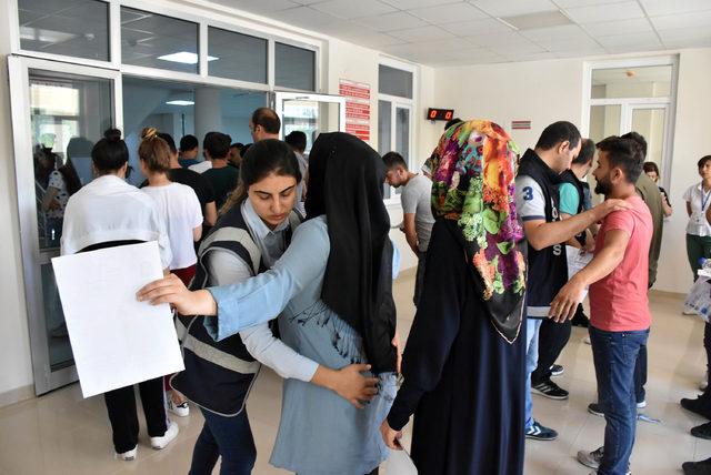 Otomobilde unuttuğu kimliğini almaya gidince, YKS'ye giremedi