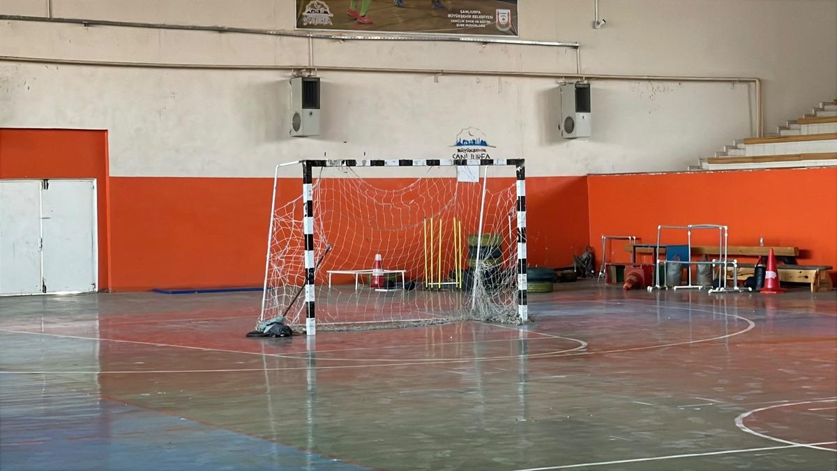 Şanlıurfa da korkunç olay! Üzerine kale direği devrilen küçük Mert Ali hayatını kaybetti 1