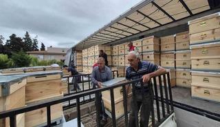 Yangından etkilenen arıcılara 2 bin kovan dağıtıldı