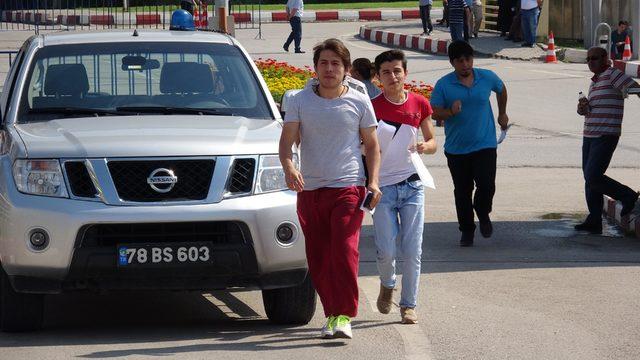 Karabük'te öğrenciler YKS'ye girebilmek için koştular