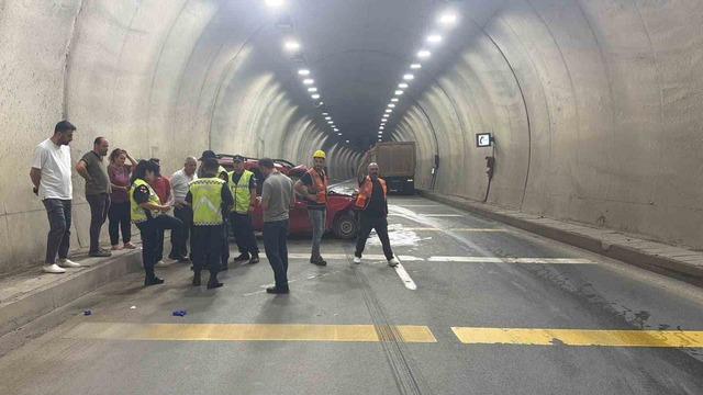 Cankurtaran Tüneli’nde kaza: 2 yaralı 5
