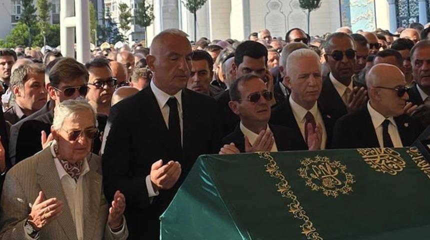 Bakan Ersoy, Birol Altınkılı&ccedil;&rsquo;ın cenaze t&ouml;renine katıldı