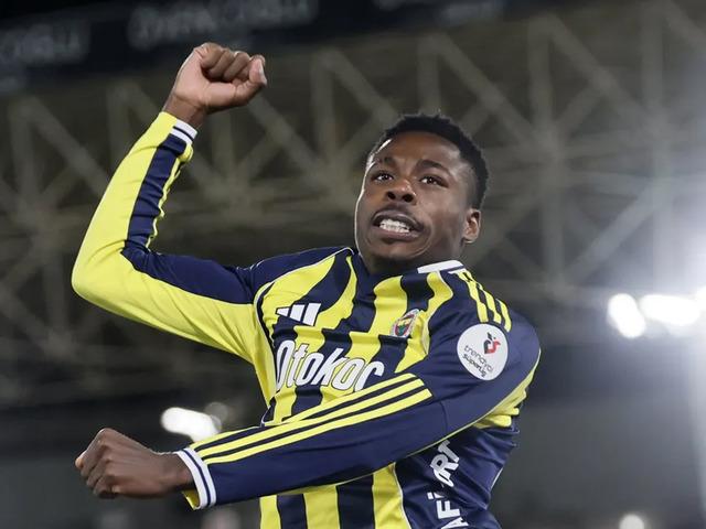 Resmen duyuruldu! Fenerbah&ccedil;e'de bir ayrılık daha