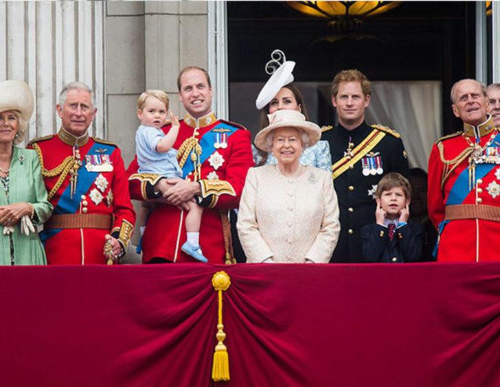 İngiltere'de kraliçenin seks hikayeleri ortaya çıktı  G1