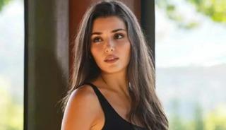 Hande Er&ccedil;el'in elbisesi sosyal medyanın diline d&uuml;şt&uuml;!