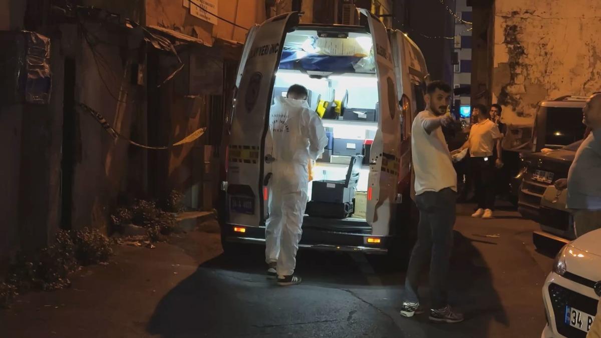 Komşuları k&ouml;t&uuml; kokudan ş&uuml;phelendi: Karşılaştıkları manzara acı oldu 1