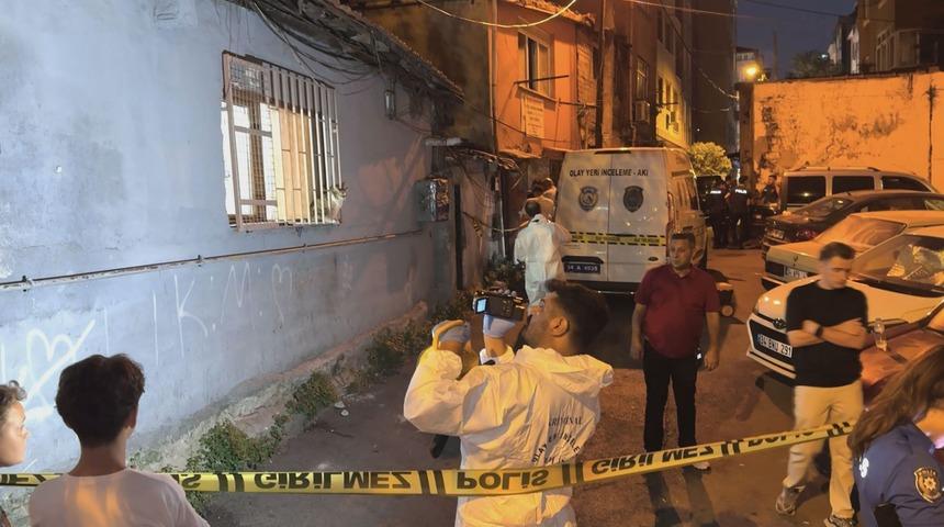 Komşuları k&ouml;t&uuml; kokudan ş&uuml;phelendi: Karşılaştıkları manzara acı oldu