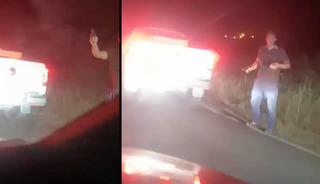 &Ouml;nleri kesildi, ara&ccedil;larına ateş a&ccedil;ıldı! Eşi ve &ccedil;ocuklarını arabadan indirmeye &ccedil;alıştılar