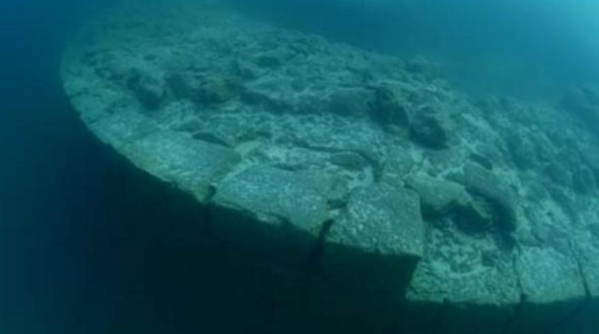 Van Gölü'nün derinliklerinde gizemli keşif! En az 3 bin yıllık!