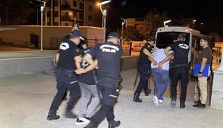 Bir su&ccedil; &ouml;rg&uuml;t&uuml;ne daha operasyon: 5 kişi tutuklandı