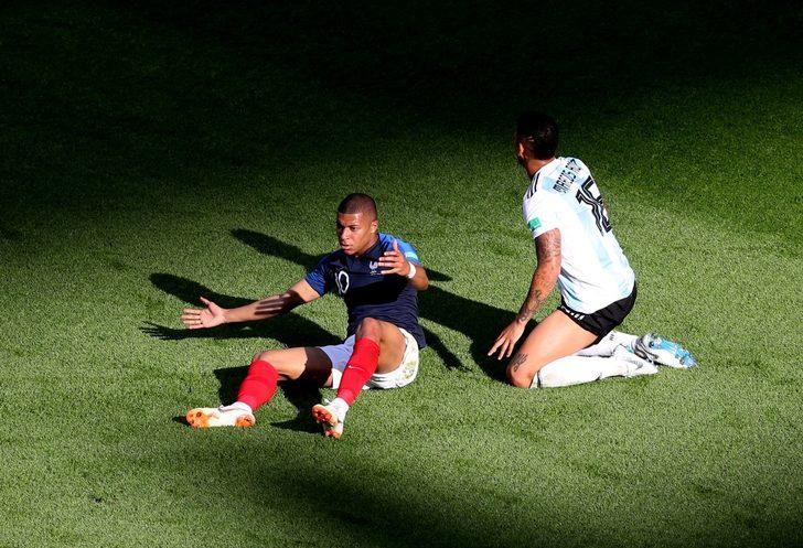 Kylian Mbappe PSG'den ayrılıyor mu? G3