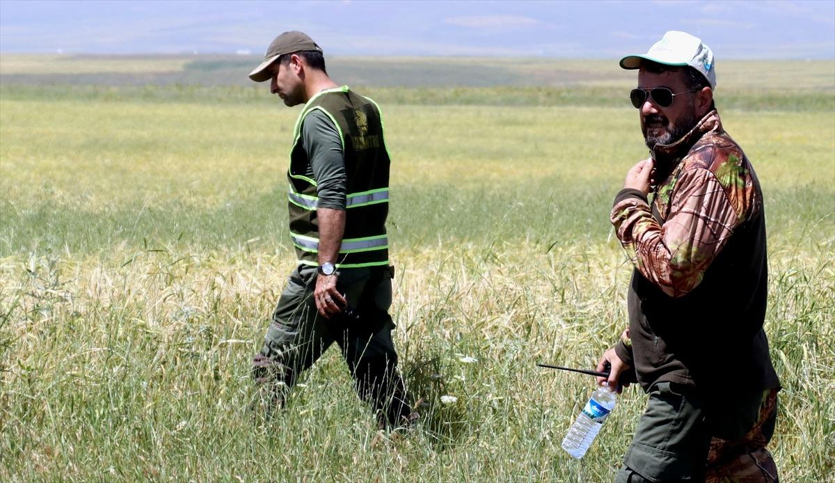 Ağrı'da kaybolan minik Leyla'yı bulmak i&ccedil;in avcılar Batman'dan Ağrı'ya geldi