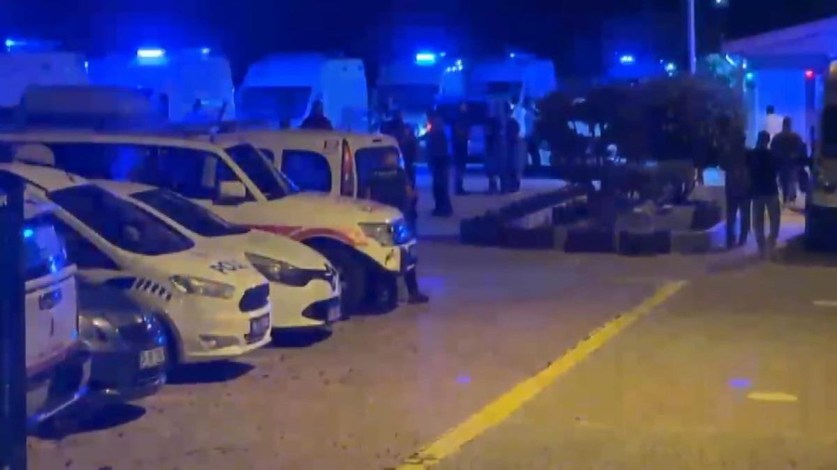Zeytinburnu a&ccedil;ıklarındaki gemide zehirlendiler! 4 kişi hastaneye kaldırıldı 1