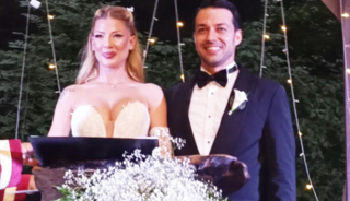 Survivor şampiyonu evlendi! Gelinlik tam not aldı