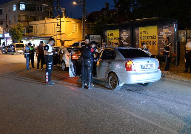 Emniyet müdürünün şüphelendiği otomobilden 'esrar' çıktı