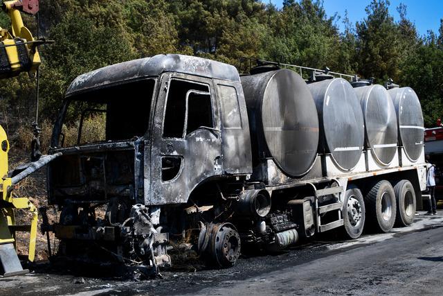 Balıkesir in Sındırgı ilçesinde ormanlık alandaki yangın kontrol altına alındı 2
