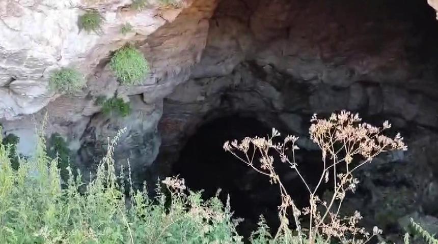 Yerden &ccedil;ıkan da havadan yağan da aşındırdı: Sivas'ın gizemli noktası merak uyandırdı